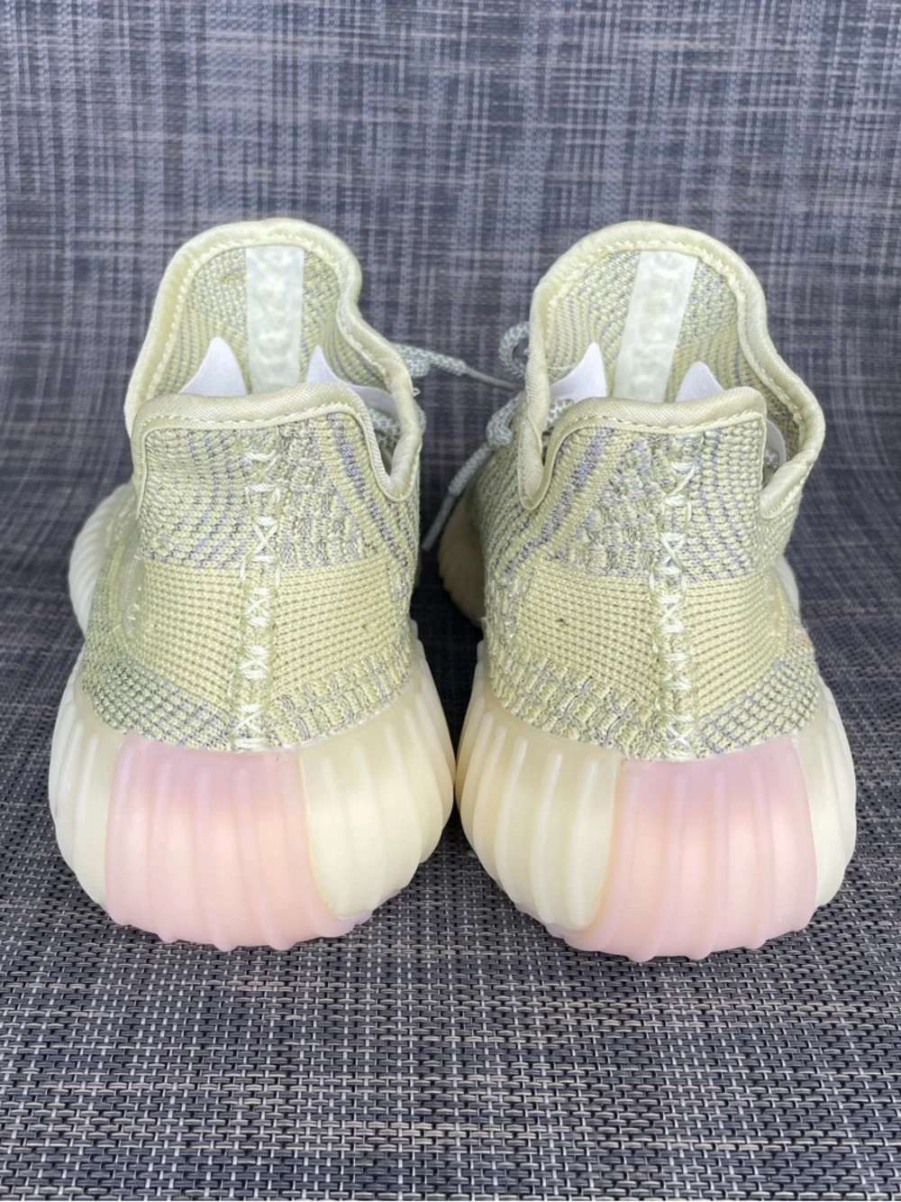 adidas Yeezy Boost 350 V2 